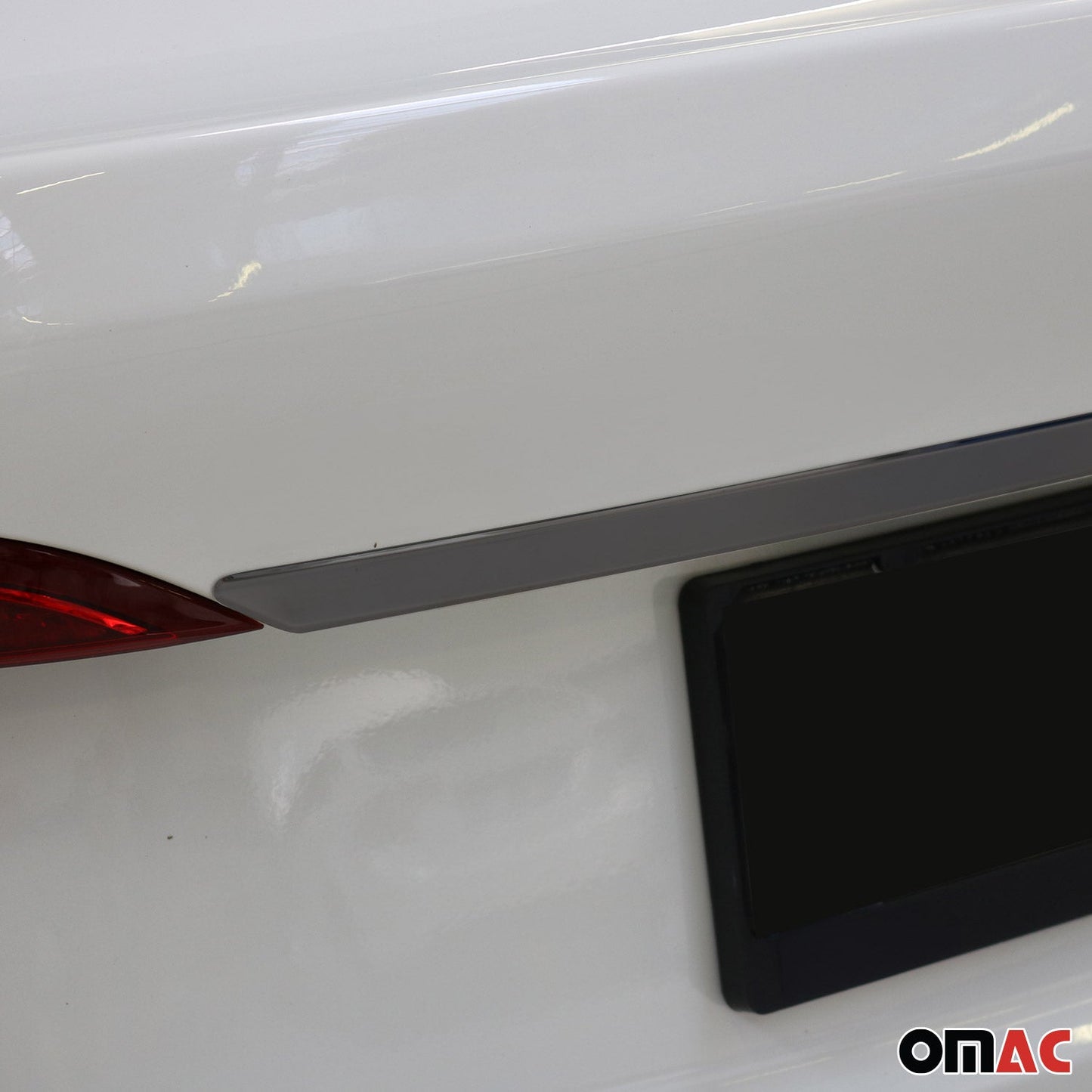 Bandă decorativă portbagaj, bandă decorativă spate pentru Fiat Tipo 2015-2025 sedan, oțel inoxidabil, finisaj închis