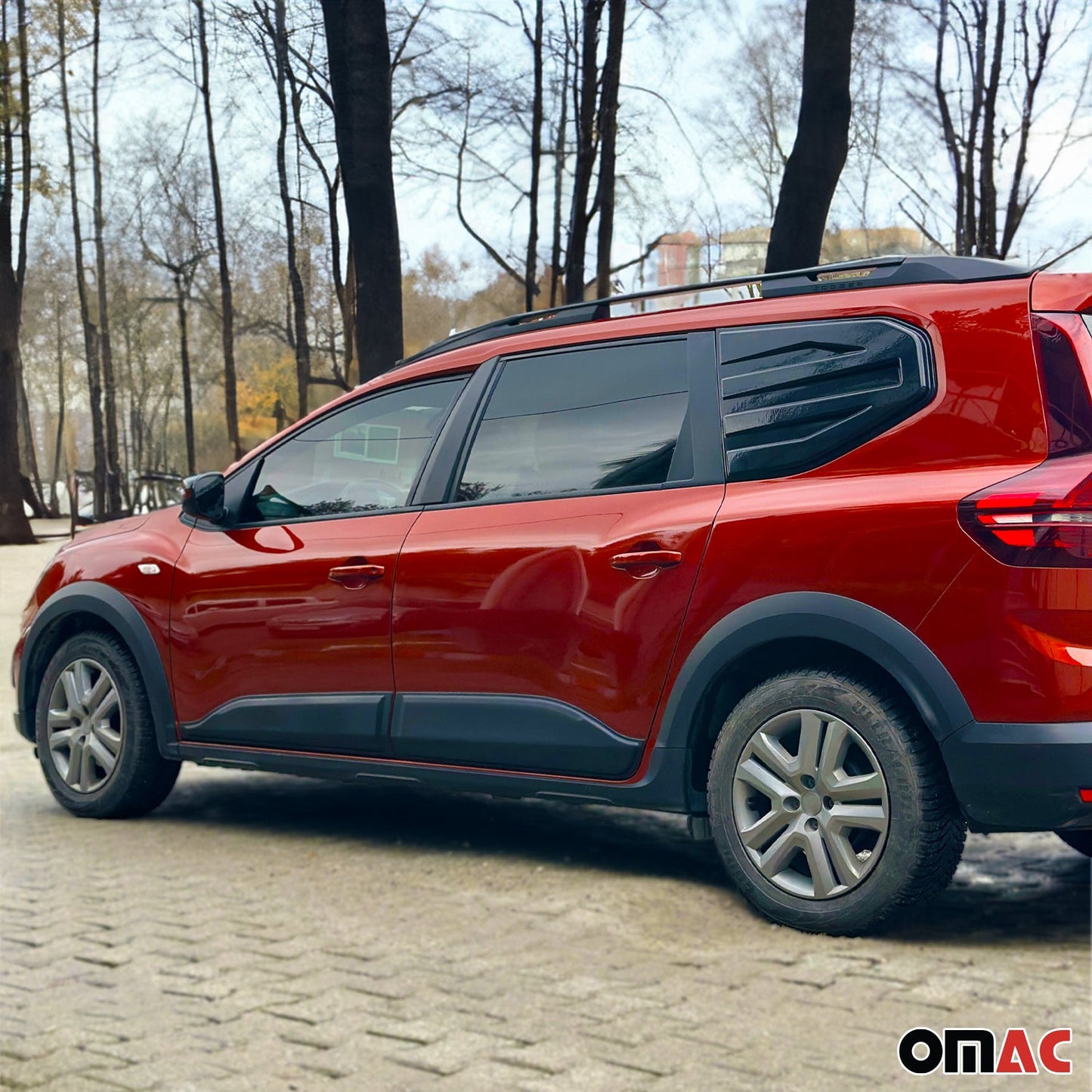 2022-2025 Dacia Jogger Heckfenster-Verkleidung MPV Schwarz 2 tlg