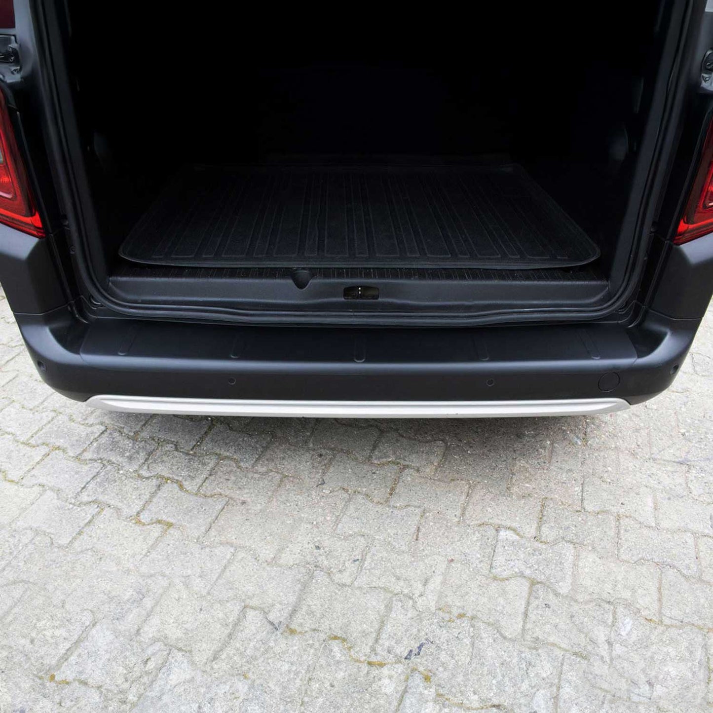 Ladekantenschutz für Peugeot Partner Tepee 2008-2018 Matt Schwarz ABS