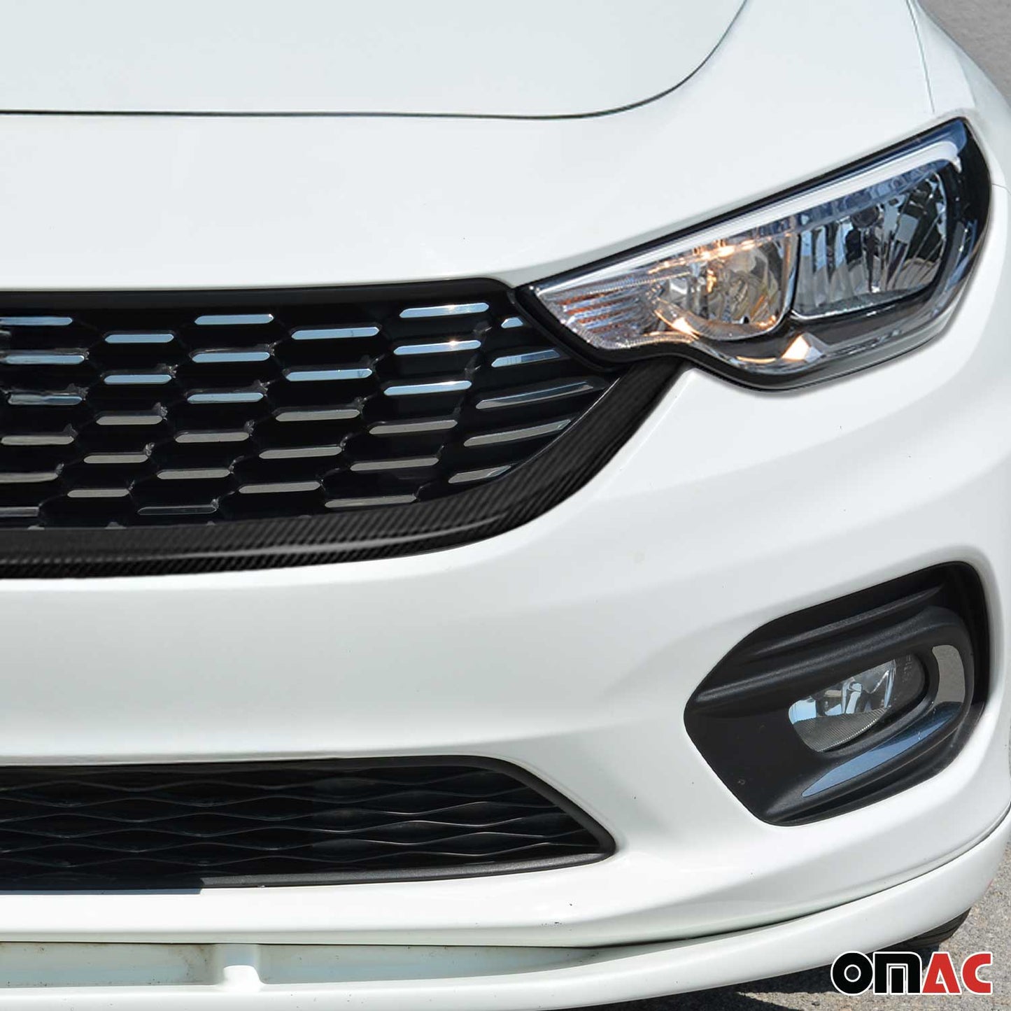 Benzi decorative grilă radiator pentru Fiat Tipo 2015-2025, fibră de carbon, negru, 1 bucată