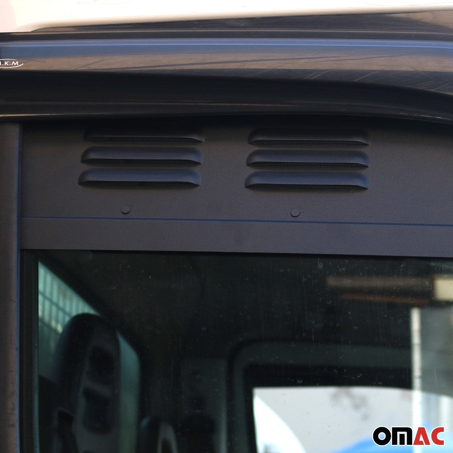 Lüftungsgitter Be & Entlüftung für Iveco Daily 2014-2025 Aluminium Schwarz 2tlg