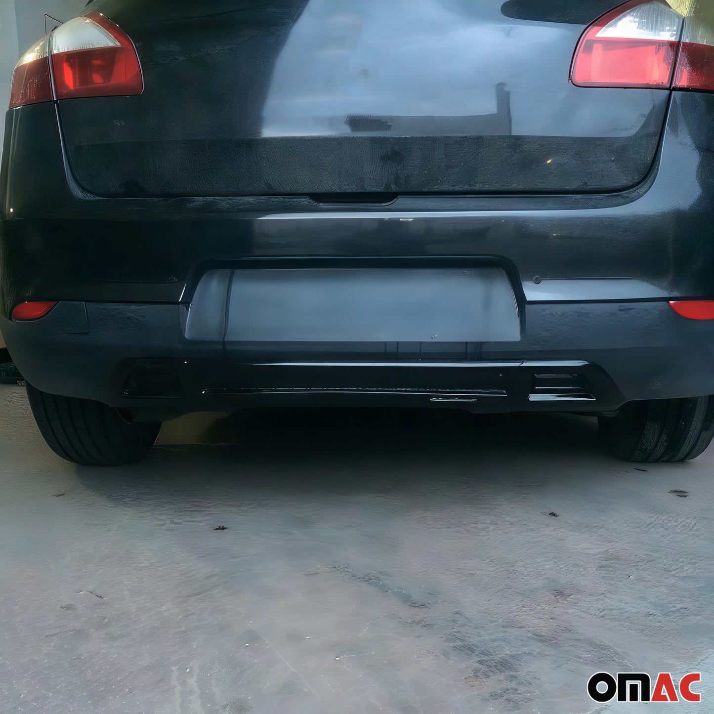 Difuzor bară spate pentru Renault Megane hatchback 2008-2015, grundat, 1 bucată