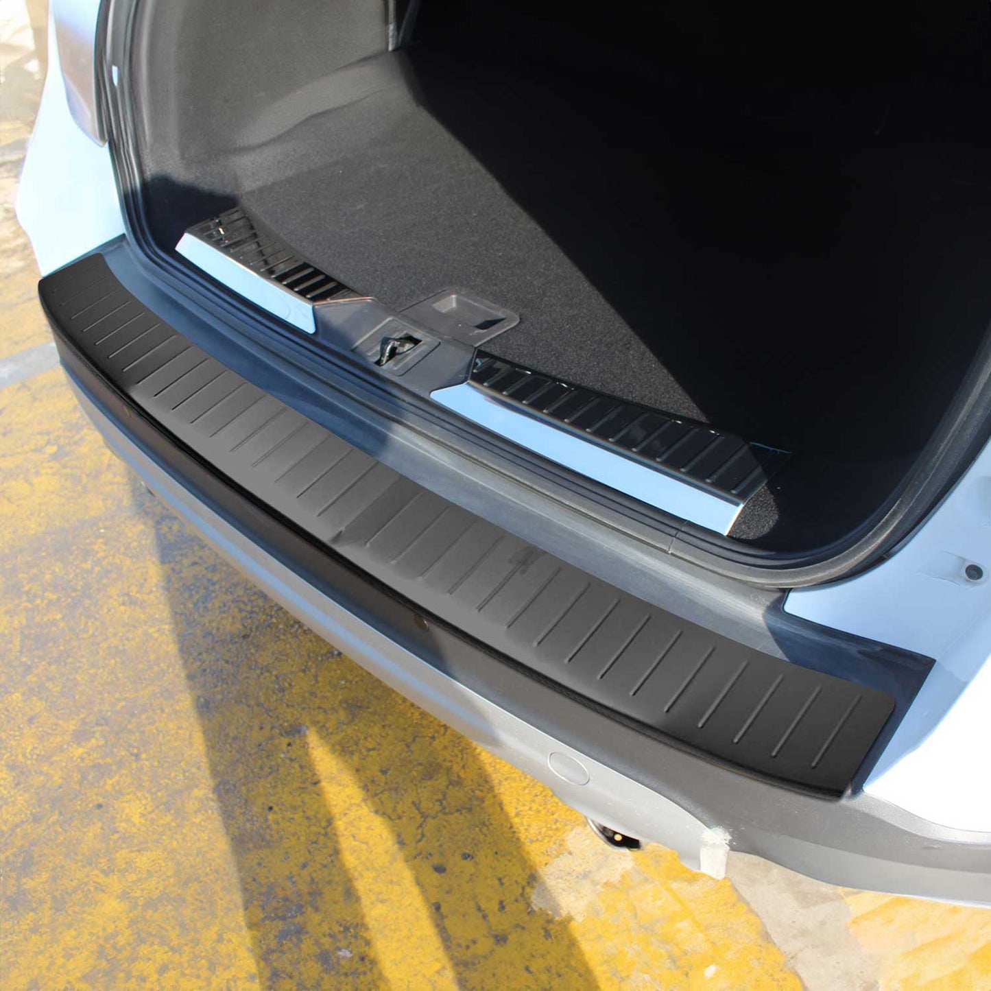 Ladekantenschutz Stoßstangenschutz für Ford Kuga 2013-2020  Gebürstet Dunkel