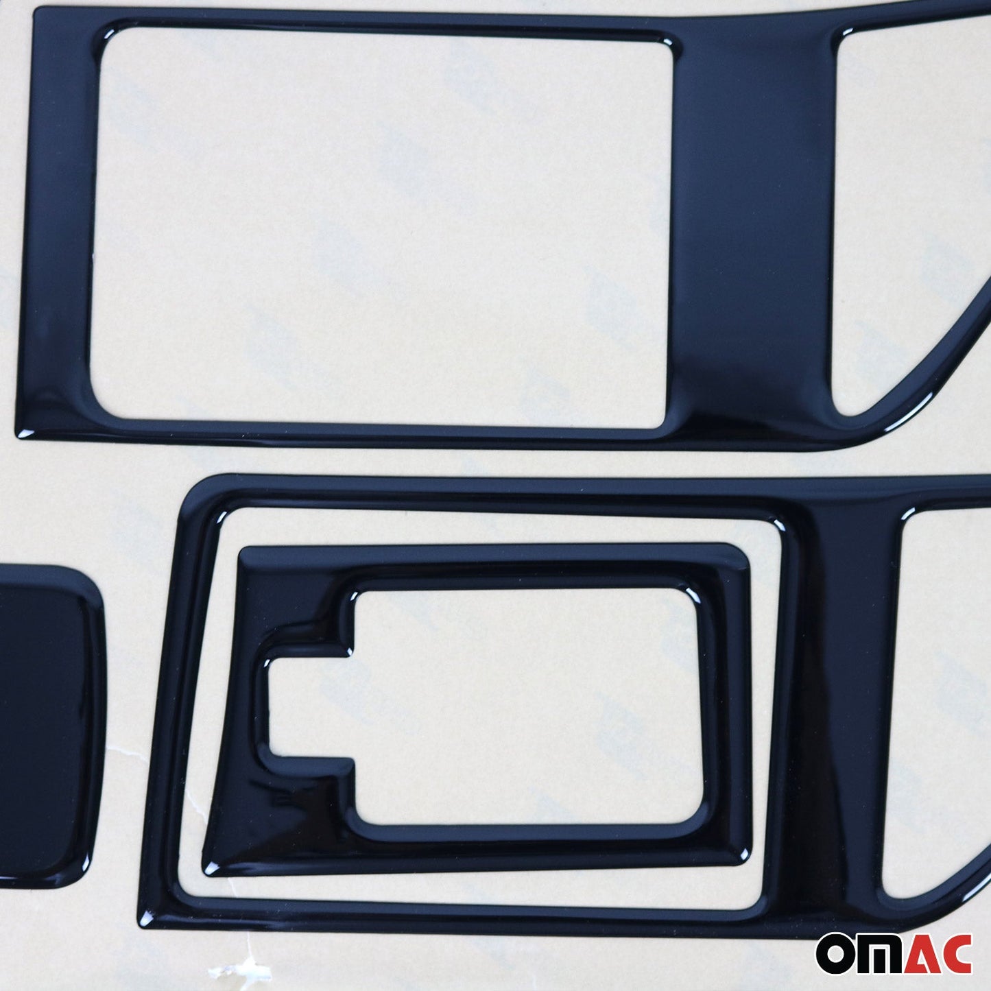 Ornamente interioare pentru cockpit pentru Ford Transit 2014-2025, aspect negru piano, 30 bucăți