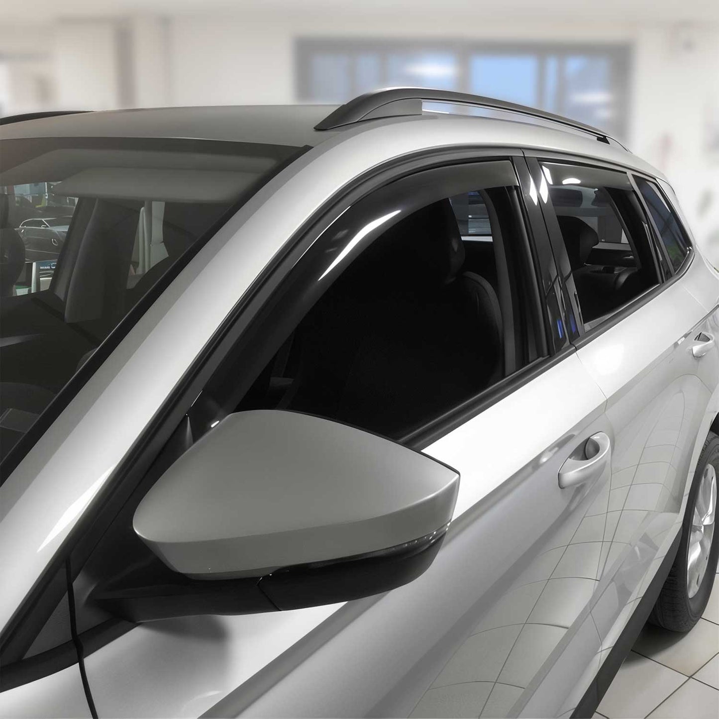 Owiewki i osłony przeciwdeszczowe do Skody Karoq 2018-2025, ciemny akryl, zestaw 4 szt.