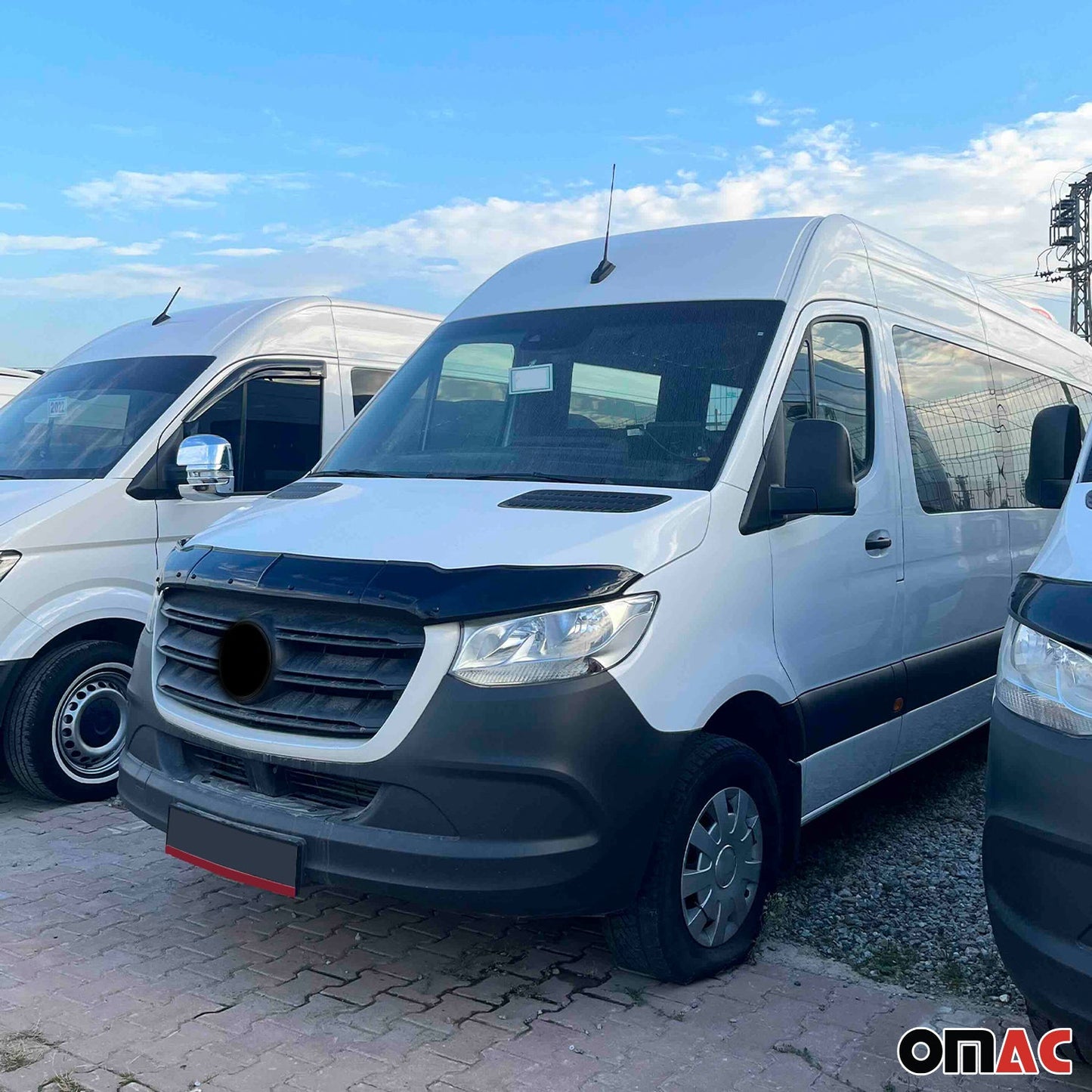 Osłona maski chroniąca przed odpryskami kamieni do Mercedesa Sprintera W907 2018-2025, zestaw 3 szt.