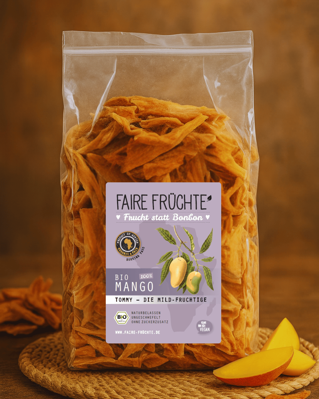 Fâșii de mango Tommy cu aromă ușoară de fructe - 1 kg, organice, fără aditivi, ingrediente naturale